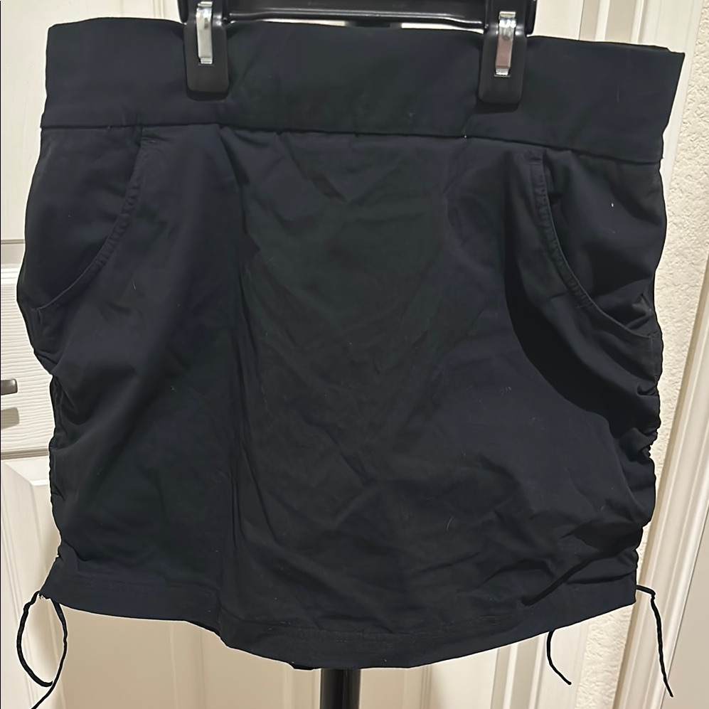 Columbia Tennis Skirt With Pockets And Built In Shorts.